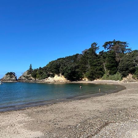 Kereru Cabin - Spectacular Seaviews, Rustic, Glamping Eco Adventure Palm Beach Bagian luar foto