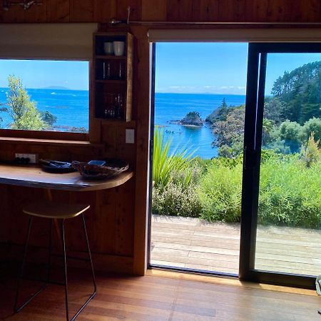 Kereru Cabin - Spectacular Seaviews, Rustic, Glamping Eco Adventure Palm Beach Bagian luar foto