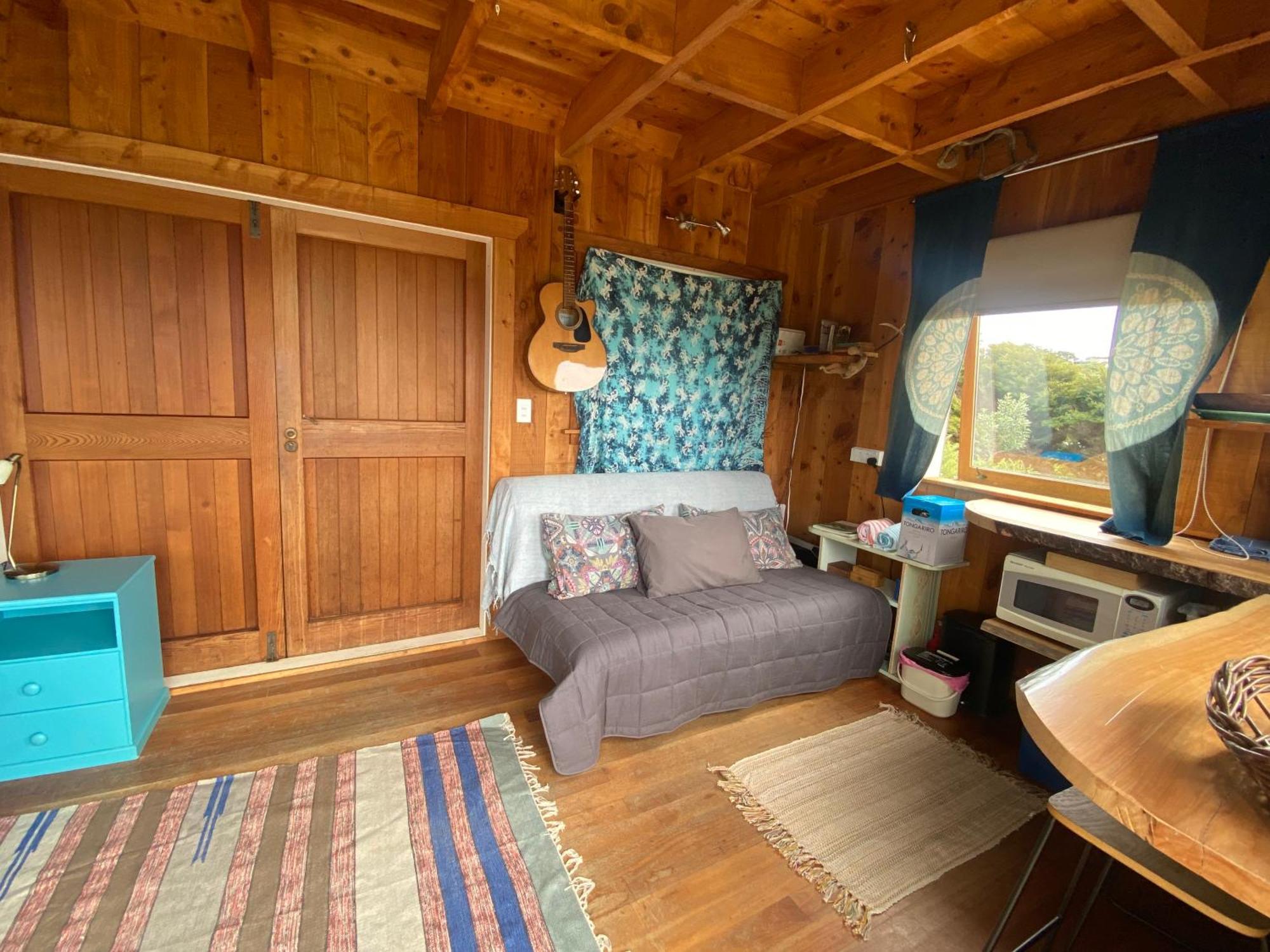 Kereru Cabin - Spectacular Seaviews, Rustic, Glamping Eco Adventure Palm Beach Bagian luar foto