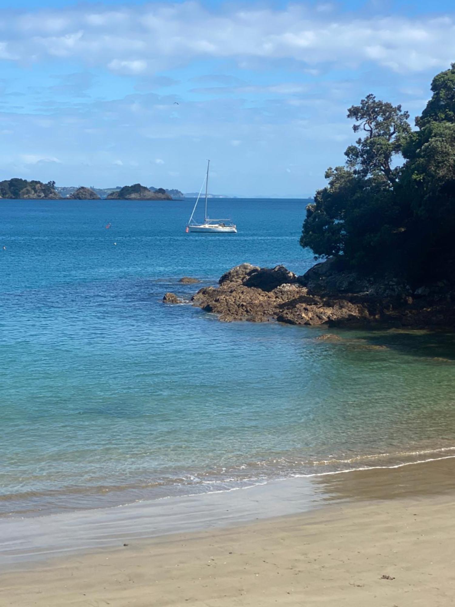 Kereru Cabin - Spectacular Seaviews, Rustic, Glamping Eco Adventure Palm Beach Bagian luar foto