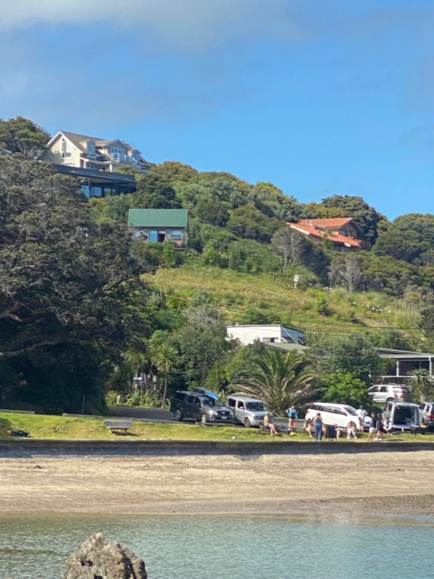 Kereru Cabin - Spectacular Seaviews, Rustic, Glamping Eco Adventure Palm Beach Bagian luar foto